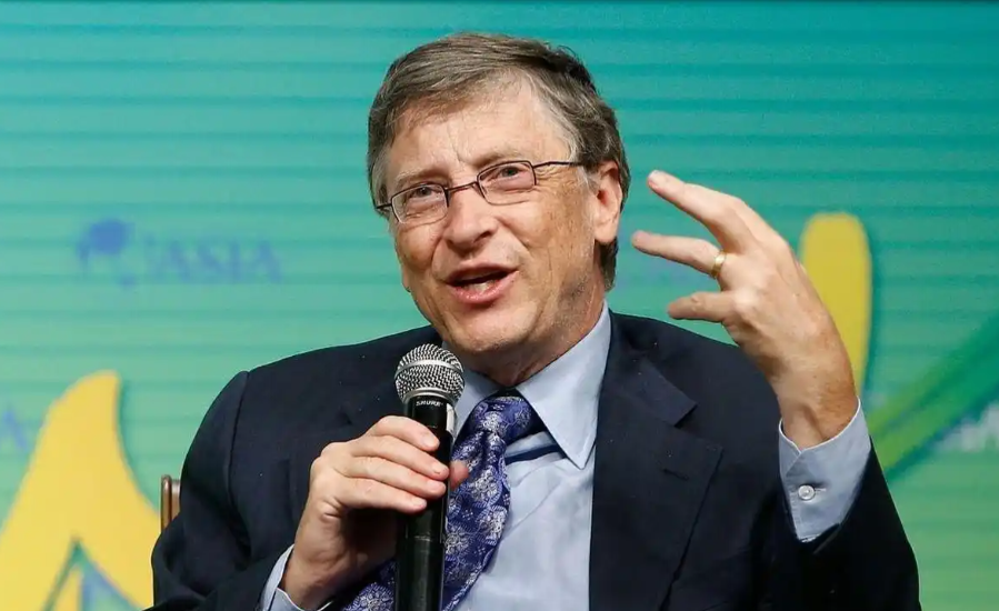 比尔盖茨预言成真？当初美国对华为对手，打算从各方面都拦截华为发展，这时候比尔盖茨