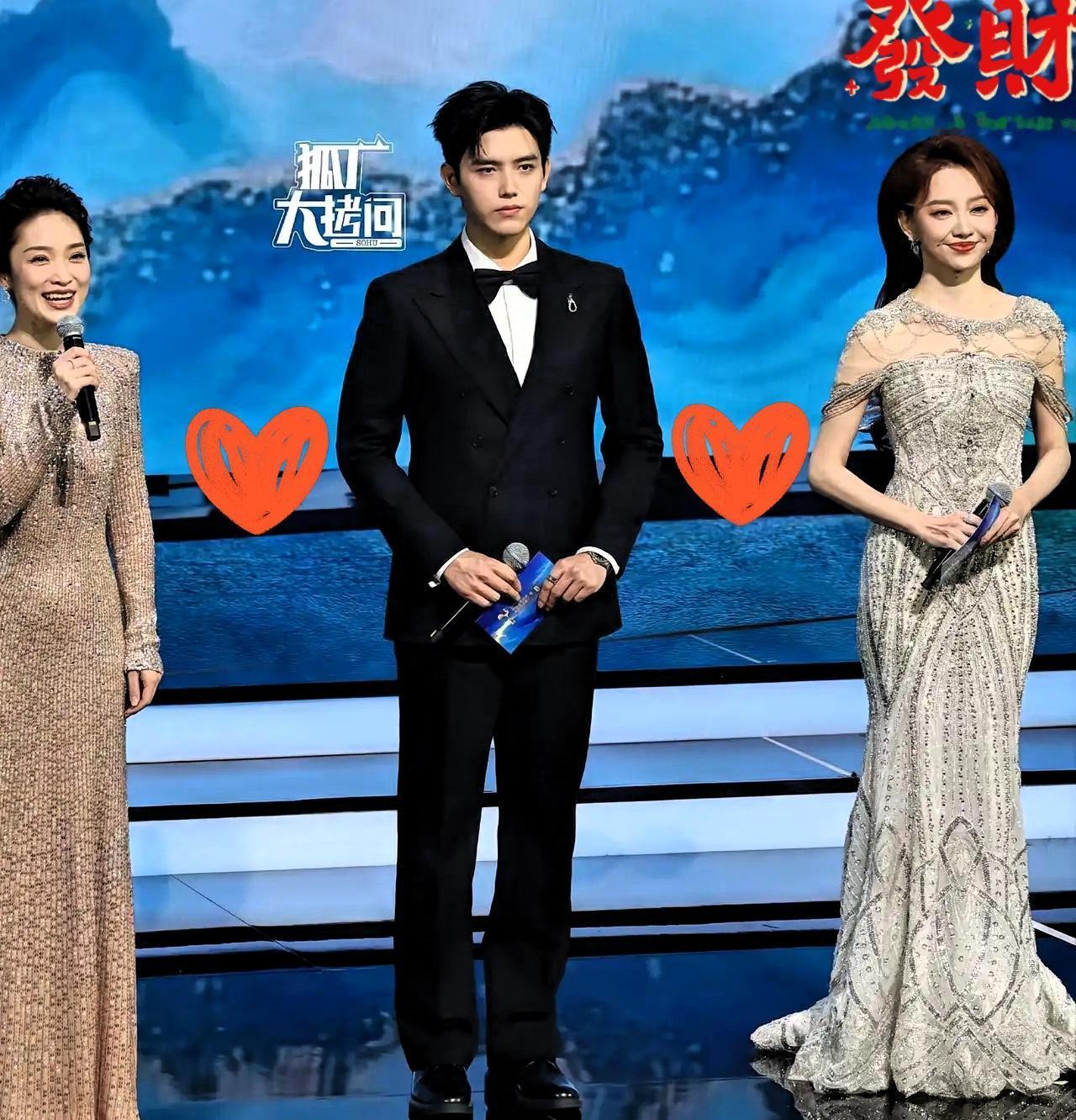 金鸡奖开幕式最尴尬名场面，非陈飞宇的C位主持莫属！顶着星二代光环，有陈凯歌的