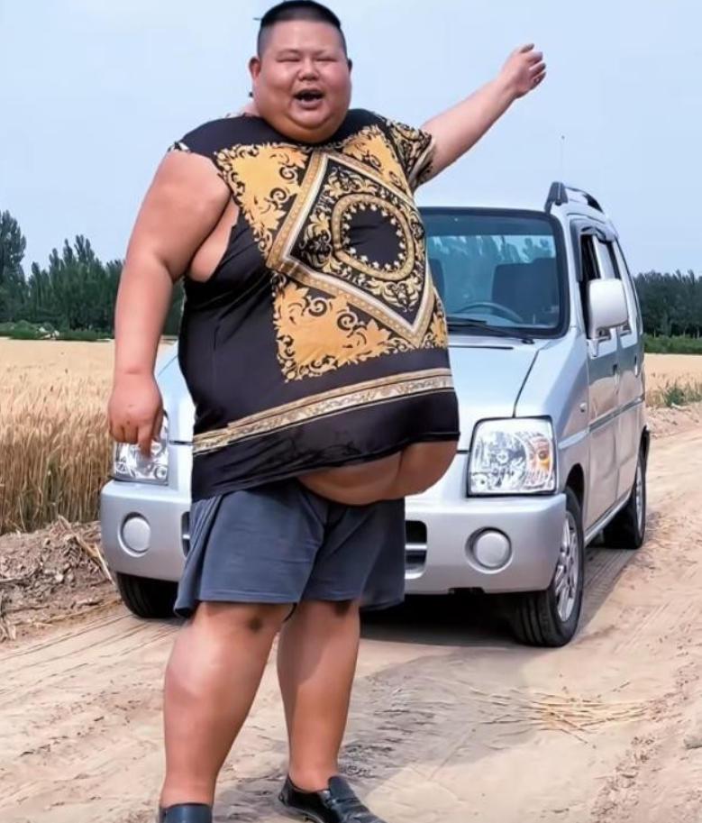 “如果你再不减肥，你最多再活半年的时间！”靠“大胃袋”火遍全网的李占良，被医生“