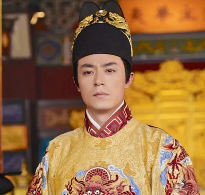 1457年，于谦被杀。明英宗朱祁镇一回后宫，生母孙太后怒斥：“昏君！你竟然敢杀了