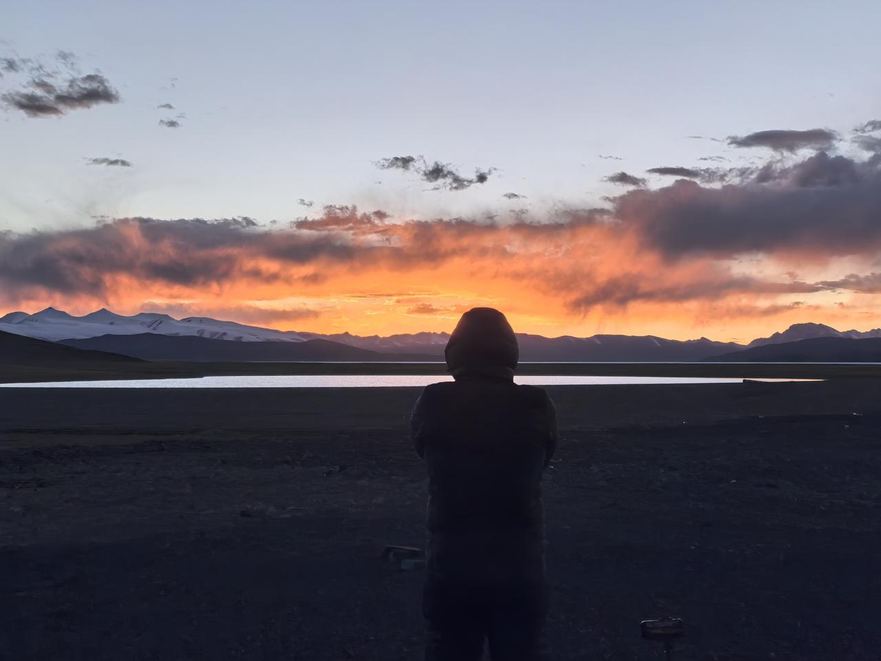 我们说到低空经济时，总是一堆零配件公司在哪里使劲的炒，但是，如果布局一个十年左右