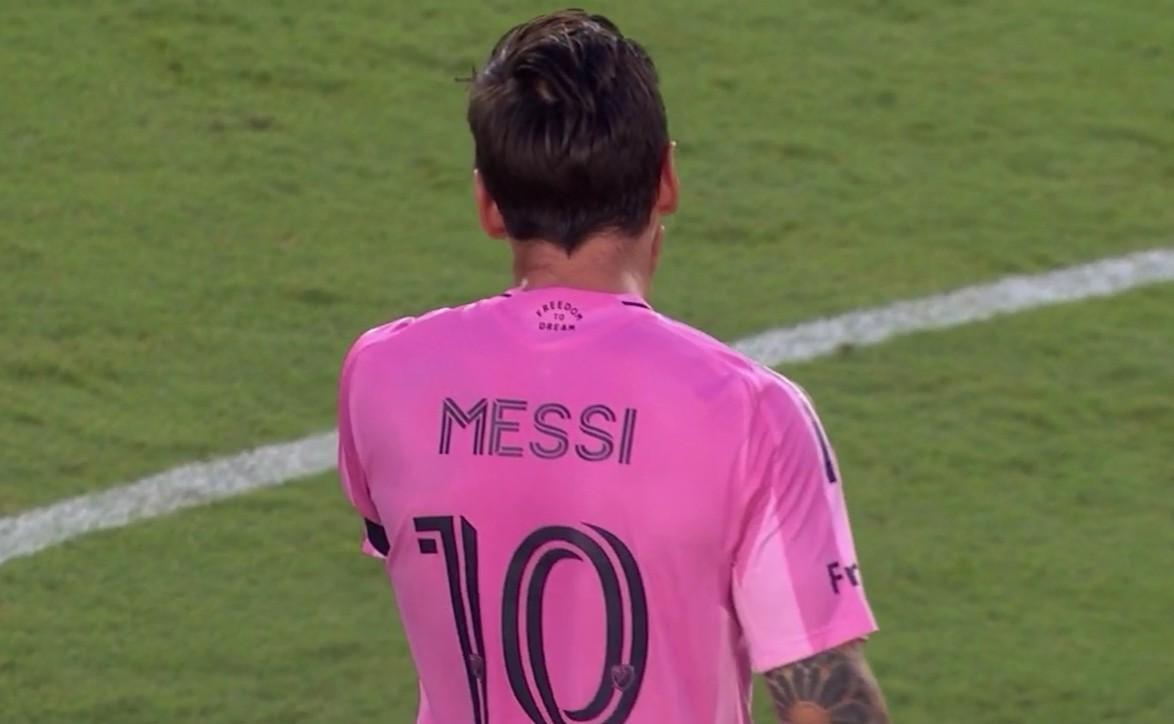 人无完人，鱼和熊掌不可兼得，我一直相信这几句话。但这两句话在足坛梅西那里，好像都