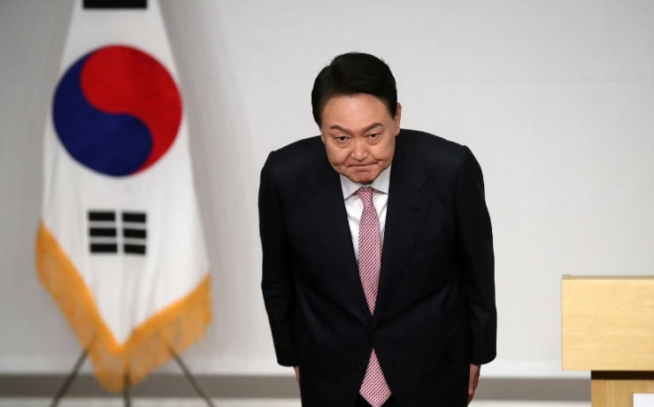65岁尹锡悦做最后一搏！刚刚，韩国前总统尹锡悦突然向外界宣布，他经过深思熟虑