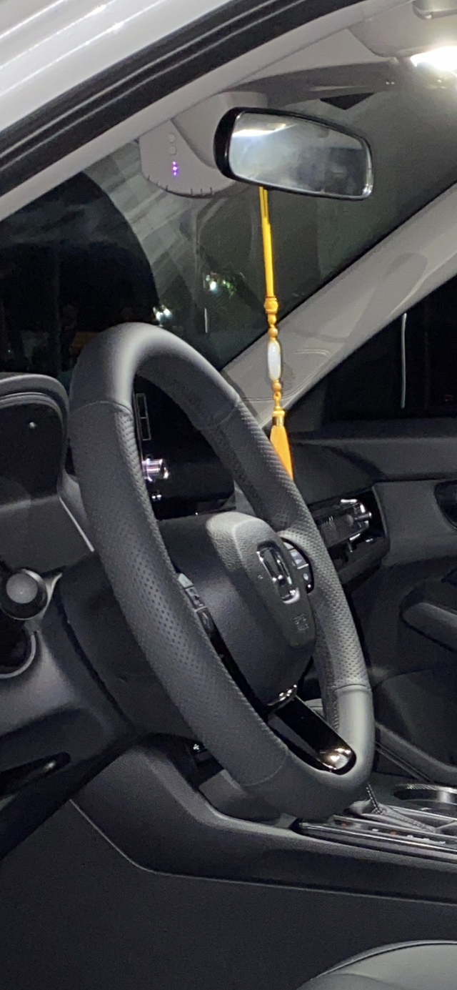 说一说思域配的主动刹车吧发生在前些天的事儿，大早上出门，人还没完全清醒，在跟车