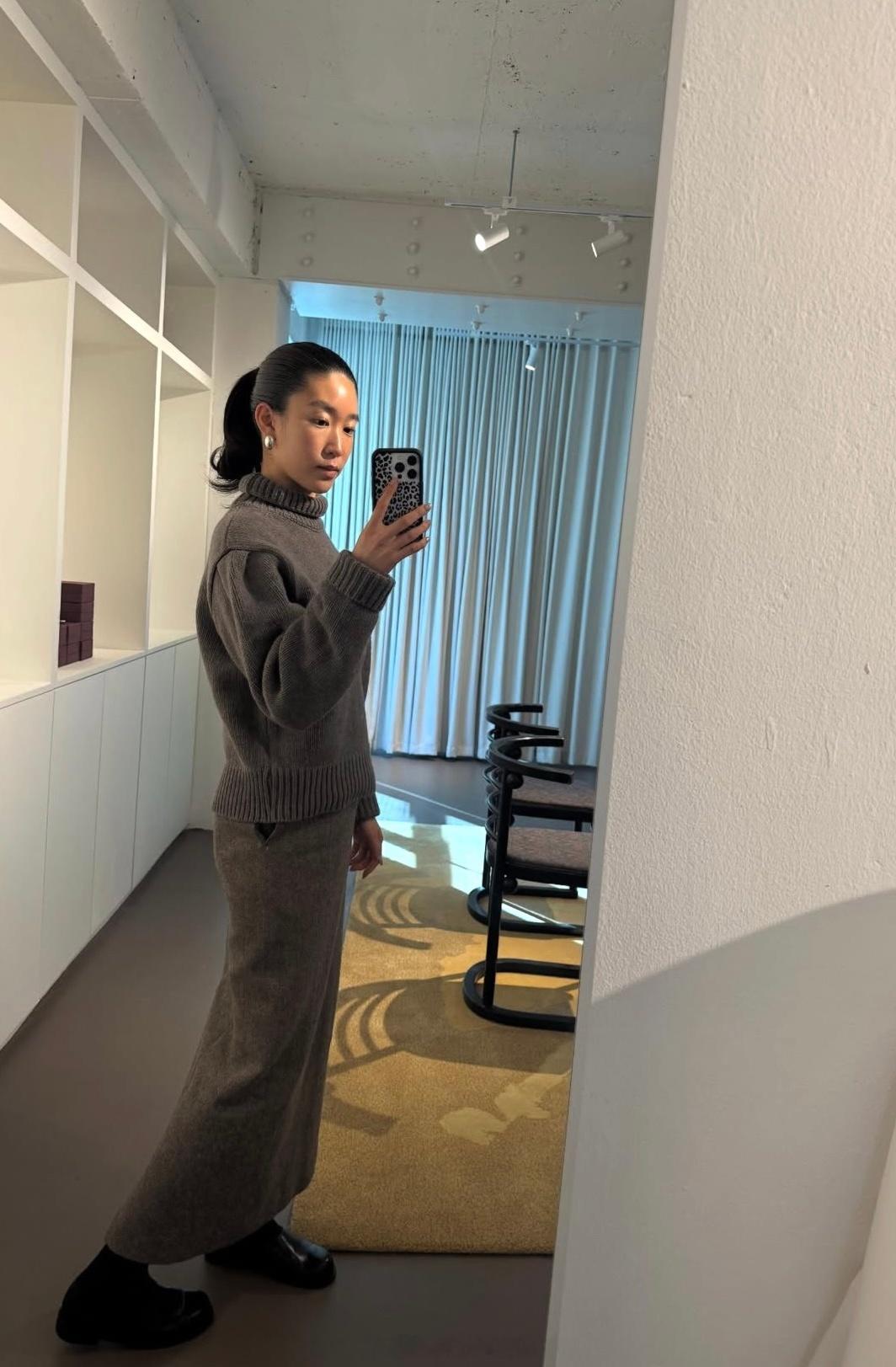 穿搭分享连续更新第2742天韩国时尚女生日常搭配初九啦韩系穿搭超能新星汇新星v