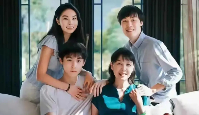 宗馥莉一个人活成了千军万马！她的身后除了亲妈空无一人！此次杜携两子一女强势归来