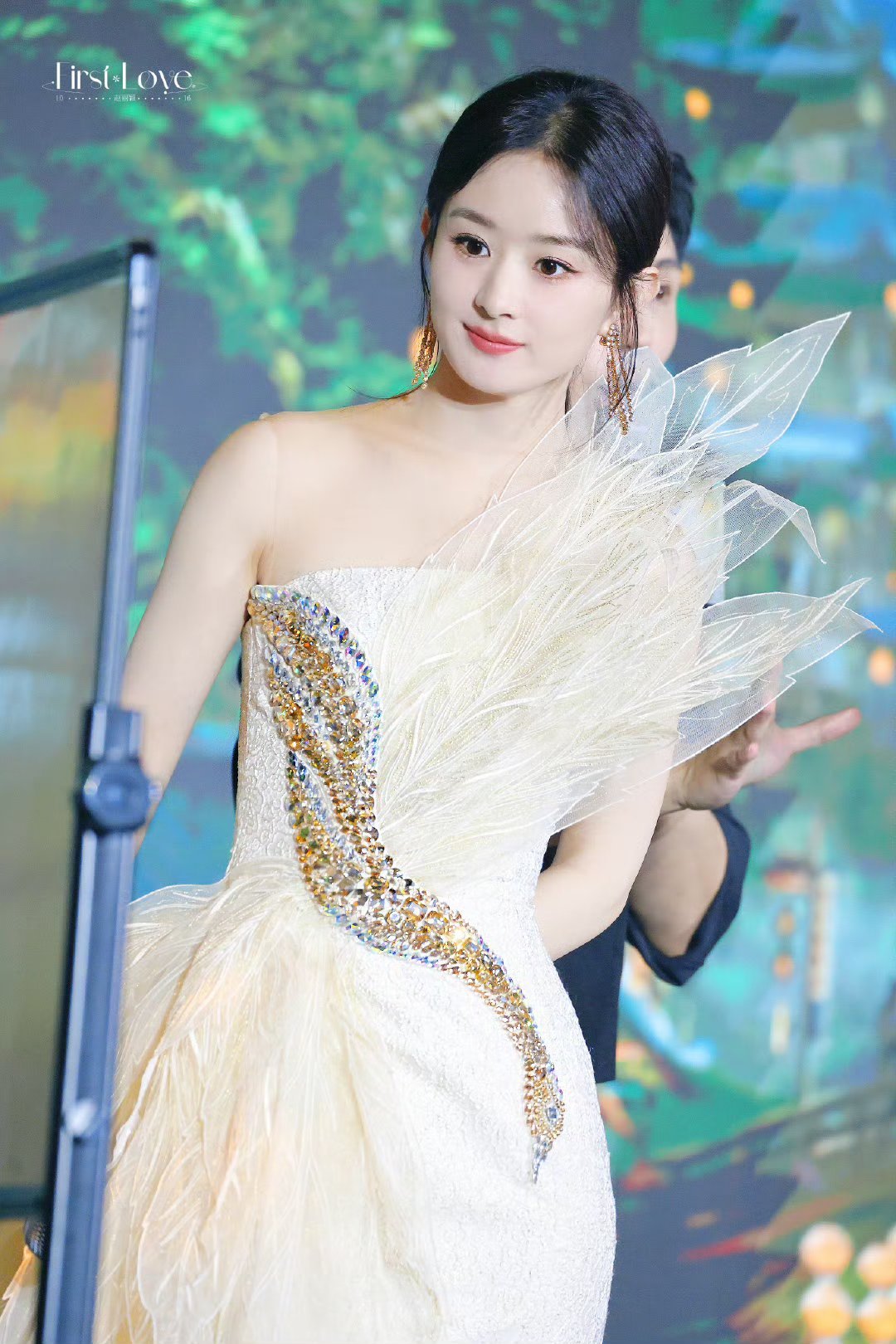 赵丽颖赵丽颖zly纪梵希全球彩妆及香氛代言人赵丽颖花开花落一枯一荣有始就有