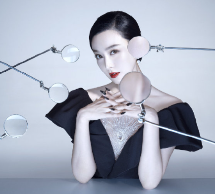 范冰冰这组写真好绝，简单的背景，简单的服饰