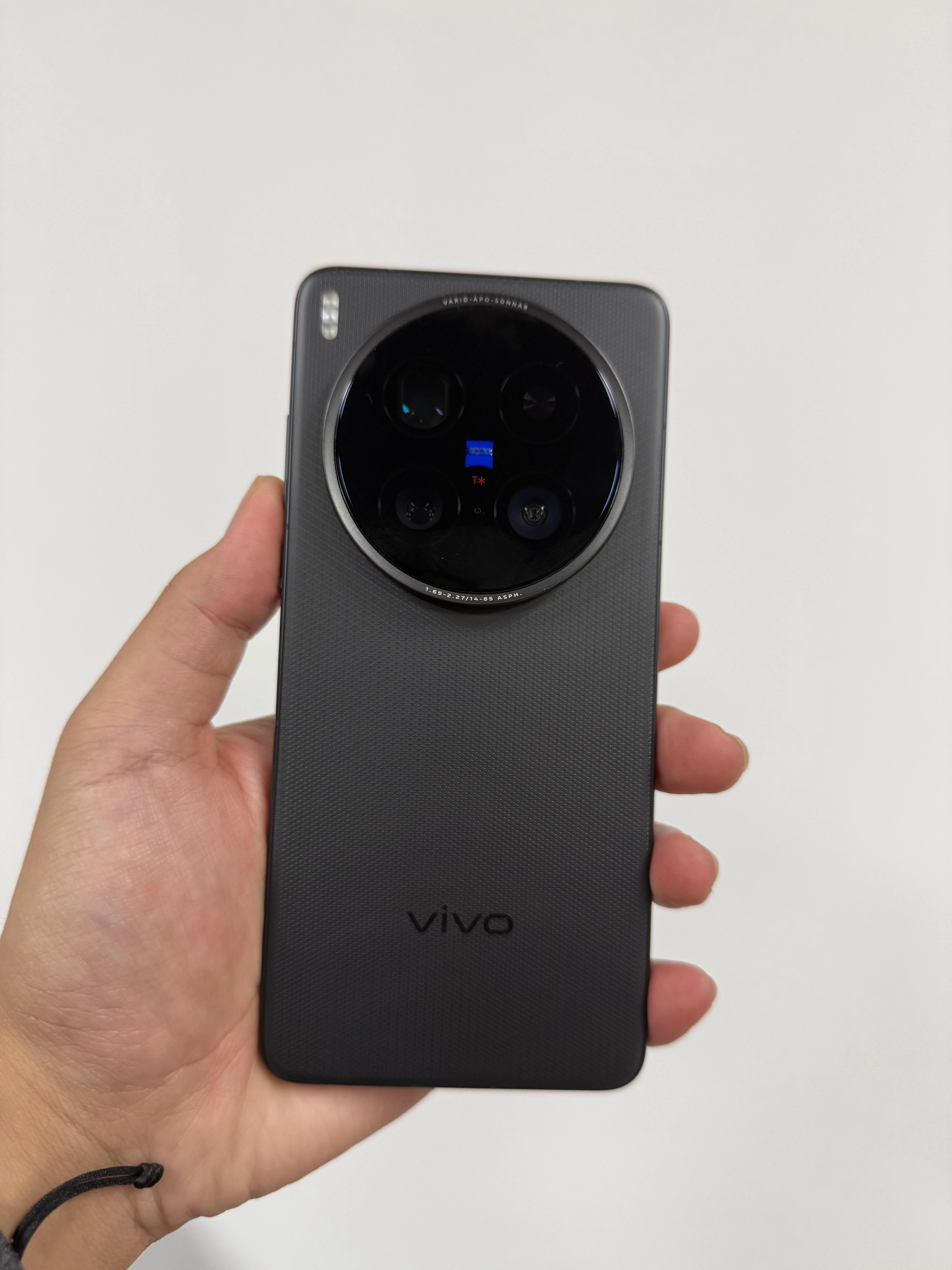 客户双十一买的vivoX200Ultra16+512用了10天就不要了找我换