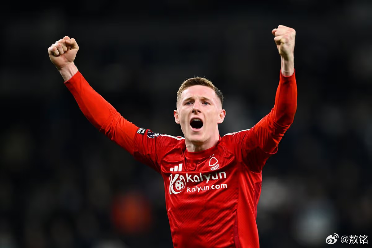 曼城镜报披露，曼城赢了场外的德比，击败曼联，跟安德森谈得七七八八了。今夏世界杯