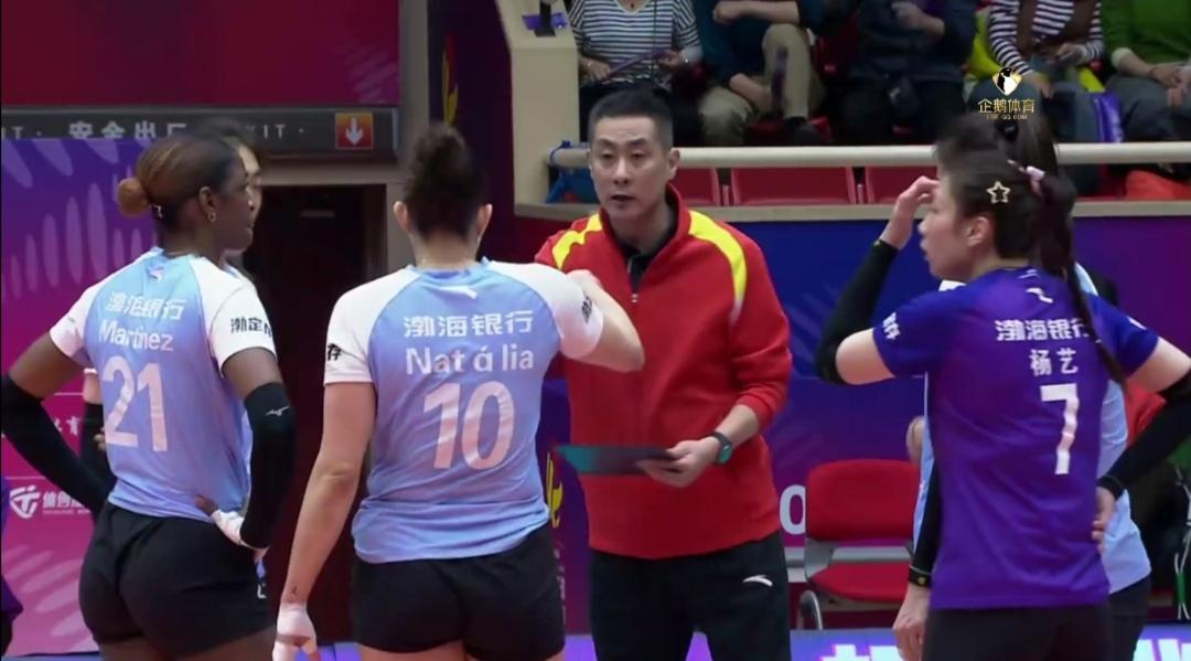19：00铜牌战天津渤海银行Vs山东日照钢铁女排超级联赛季军争夺战