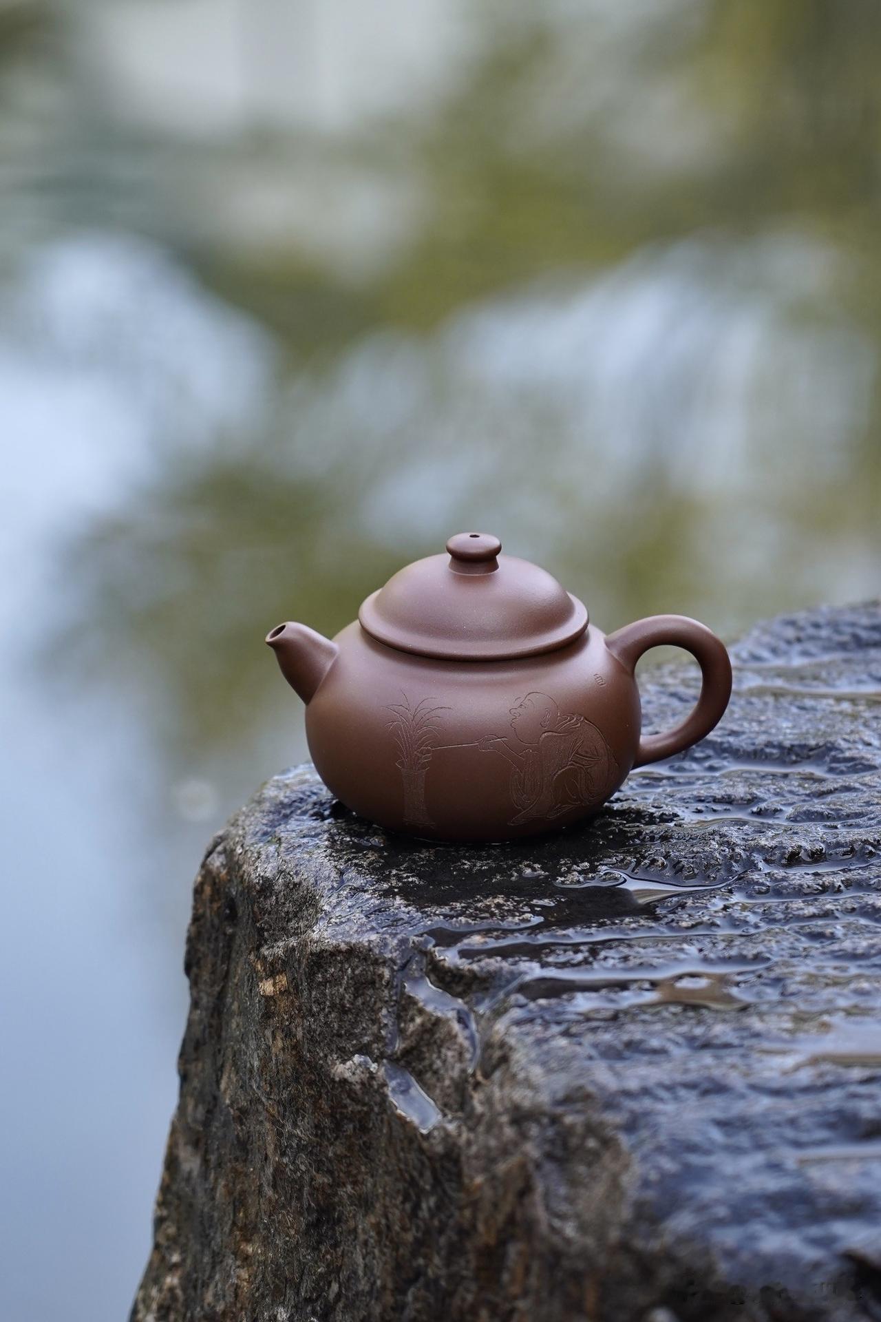玩紫砂壶还能暴富吗？一场茶桌上的坦白局（周末午后，老友老张拎着一把新买的紫砂壶