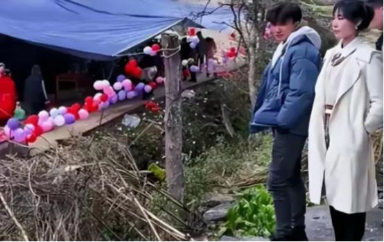 ☁多大的缘分啊！1998年，福建农妇因弄丢儿子，被婆家埋怨想跳桥轻生，谁料