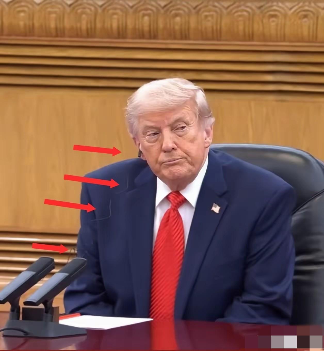 现在的国际会议现场基本都用上了同声传译设备。回看过去的影像资料会发现，国家首