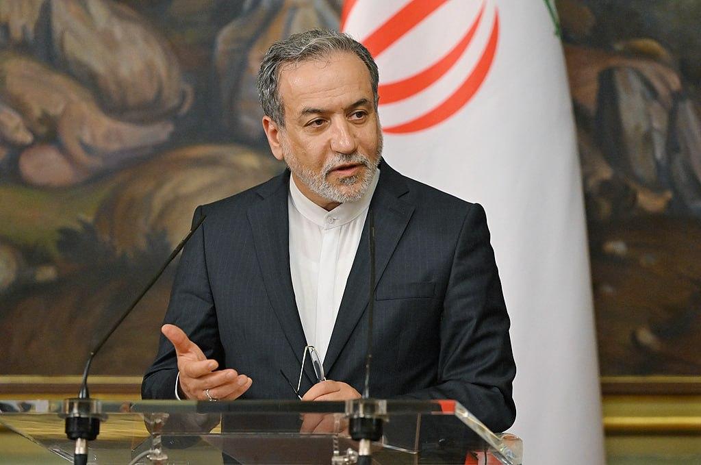 伊朗外长阿拉格齐突然放出重磅信号，直接戳破美军“史诗怒火”行动的真面目！他