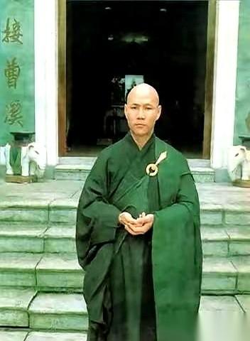 “霍元甲”的扮演者黄元申，今年78岁。当年的“陈真”梁小龙，特地飞到美国，敲响了