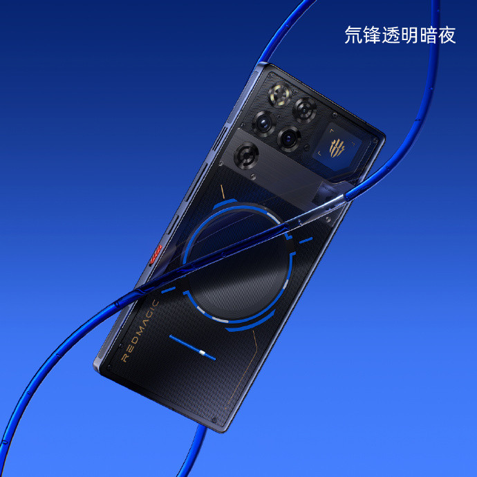 别的不说，红魔11Pro系列这个外观是真的帅！本来还说水冷加到手机上会不会破坏