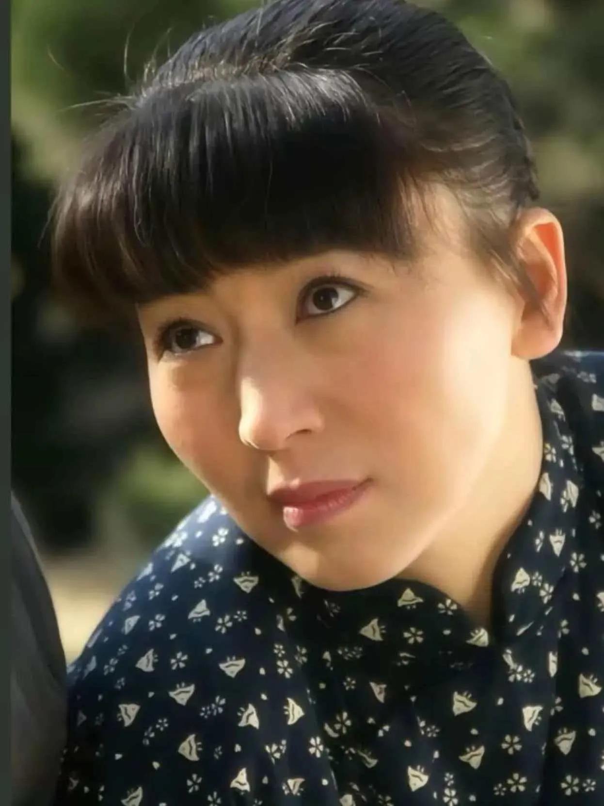 闫学晶最担心的事还是来了，比起她的事业没了，她儿子的事业没了，她现在更担心的