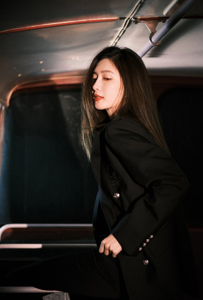 江疏影美美哒～​​​​