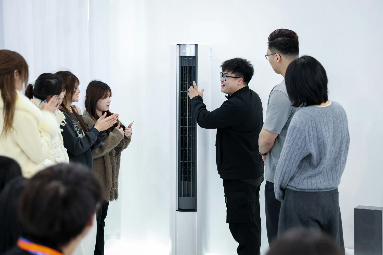 小米科技家电首次亮相AWEAWE2026盛大启幕，小米科技家电首次重磅登场，携