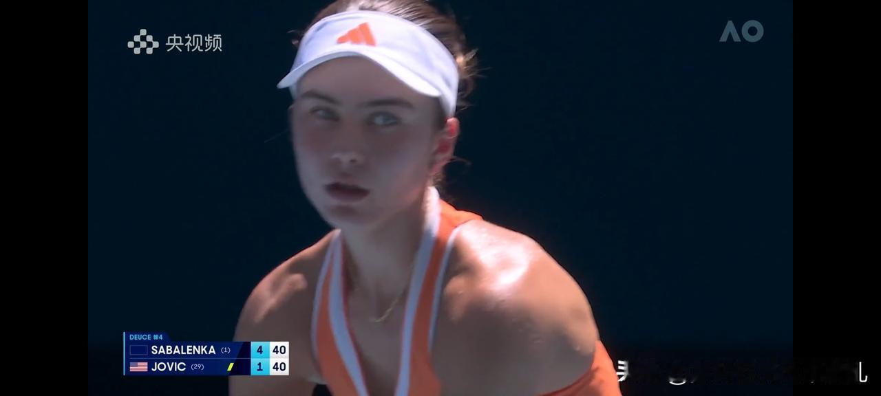 你不是一个人在战斗，约维奇挑战世界之巅！澳网八强捉对厮杀，美国小将约维奇