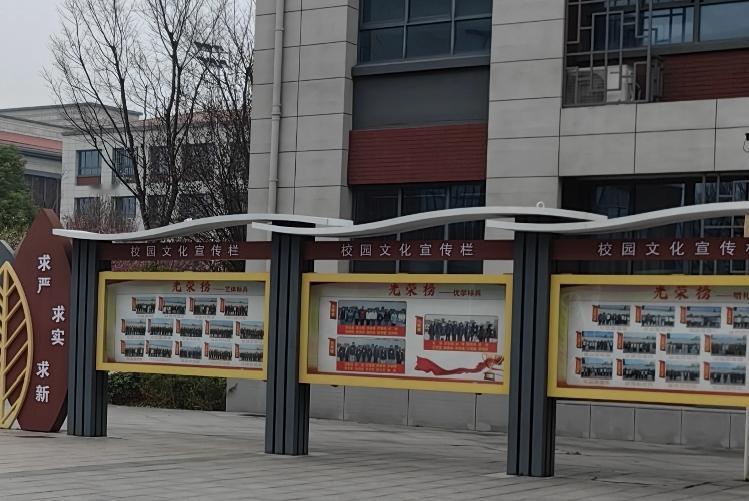 来了个骚扰电话，是接还是不接当然不接，接了也是浪费口舌，而且通过直接挂断的方式，