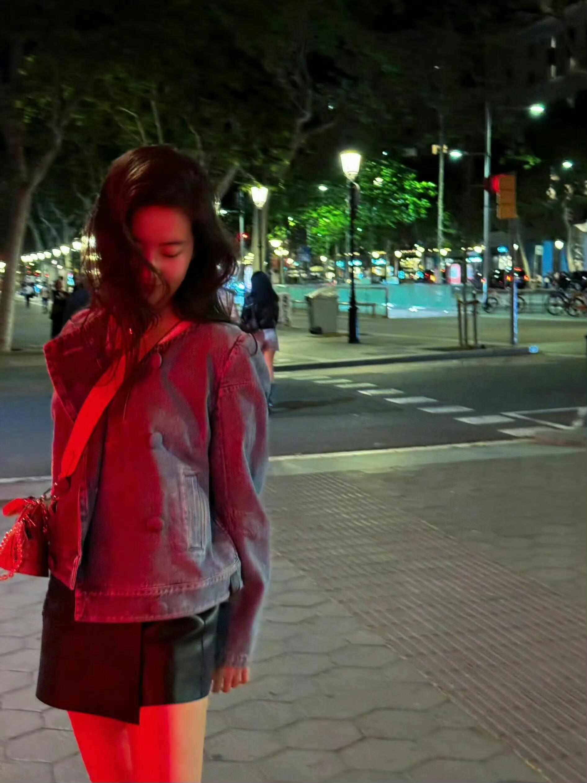 谁懂刘亦菲这种有生活感的生活照😭