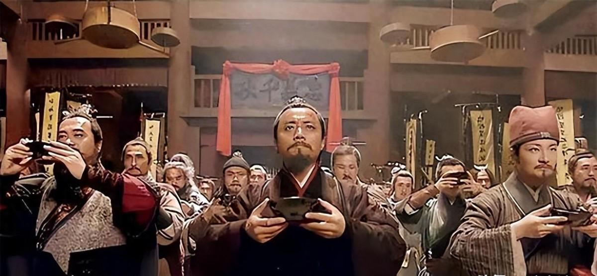 宋江的结局其实早已注定，看梁山三位首领名字连在一起，会发现其中隐藏的深意吗？1