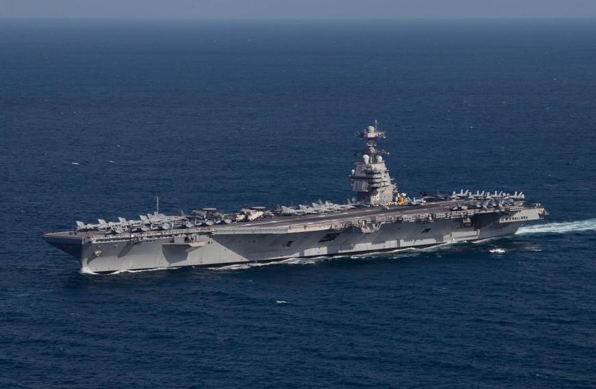 福特号航母起火没那么简单，大批舰艇已紧急前往支援，给中方提了个醒！当地时间3