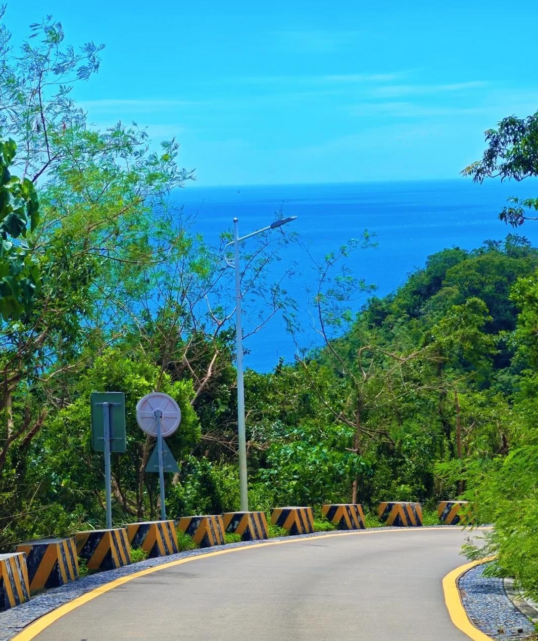 肚子三层游泳圈、药罐子里泡大的鼻炎、一吃辣就拉肚子的肠炎，居然被一双跑鞋收拾得服