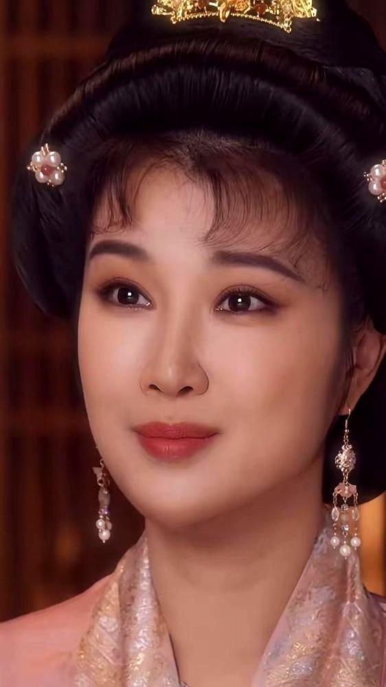 《唐诡》新单元弹幕，超60%负评都给了她。李奈儿这个角色，设定是习武复仇的坚