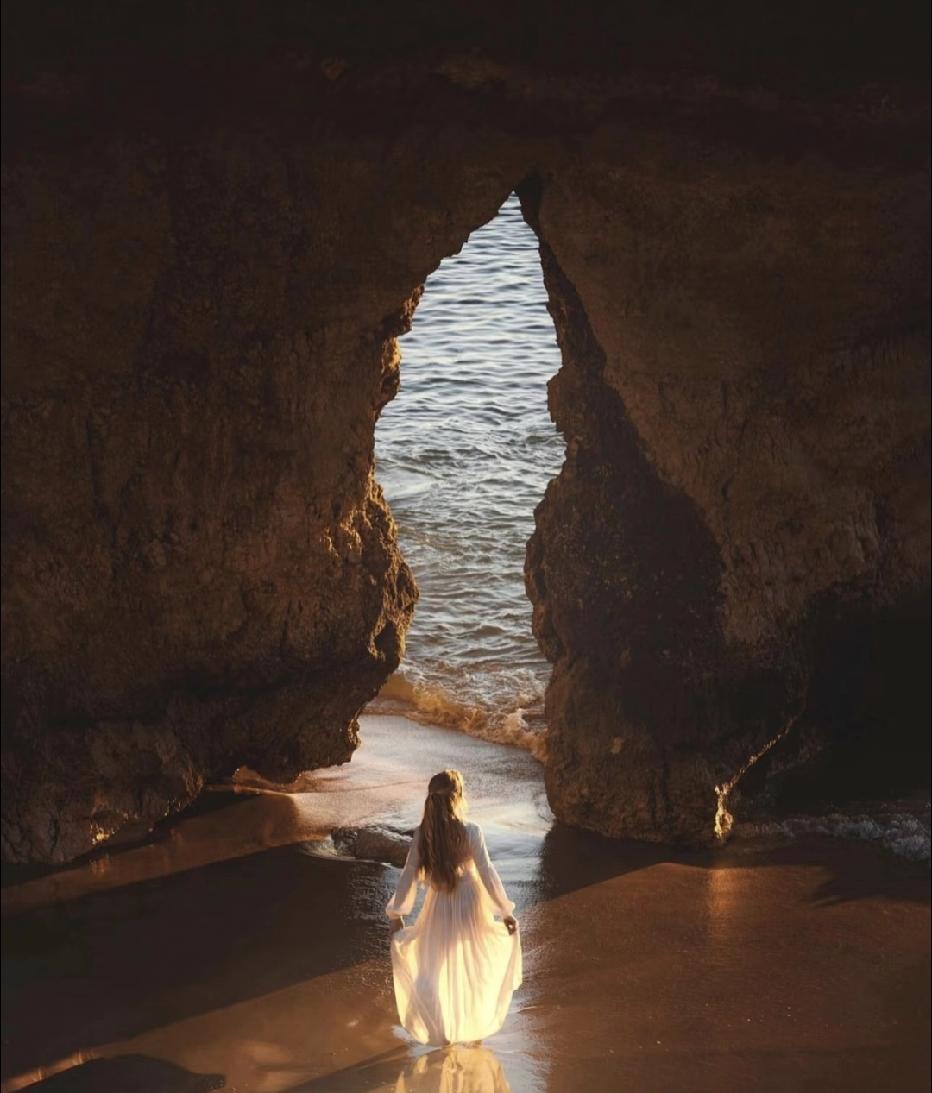 一个三甲医院医生说：“人只有在即将死亡的时候，才能够明白这一切，人生其实就