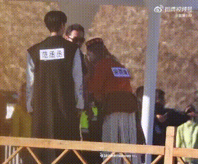 沙溢宋雨琦范丞丞这三个人在干嘛？