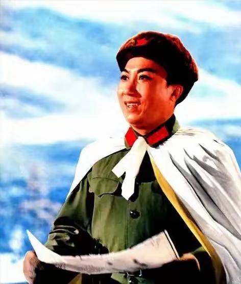北大教授孔庆东曾自豪地说：“对我来说，思想的顶峰是毛主席，戏剧的顶峰是样板戏！老