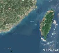 一个很反常的现象正在2026年夏天出现：美国嘴上曾强调第一岛链的“拒止威慑”，台