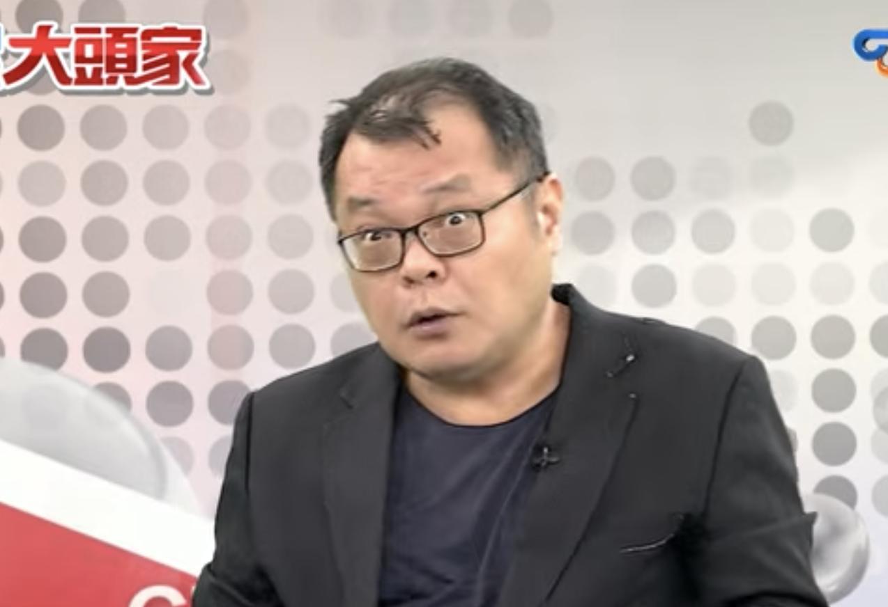 最近看了一段台湾地区媒体人陈挥文的视频，他直接对蒋万安的近期发言提出了质疑。我觉