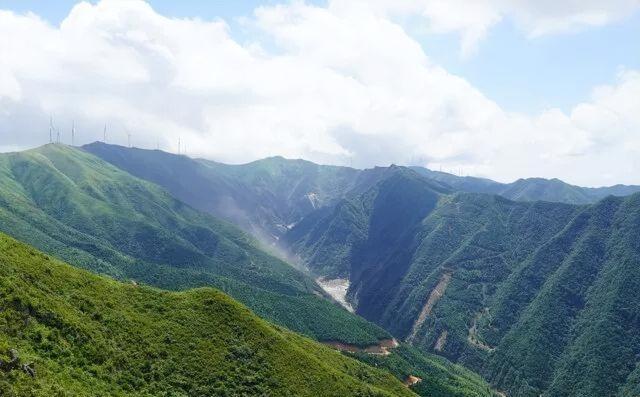澳大利亚少了一张底牌！湖南发现特大矿床，每年可节省千亿进口费用，矿石产量达到亿吨