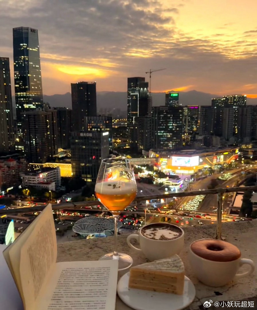 [玫瑰]芯碁变化：上半年预期订单17e，此前全年预期30e，现在全年我们预计35e，半导体h+msa