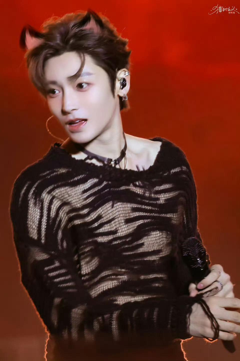 侯明昊粉丝都吃这么好的吗！平平无奇的饭撒小天才