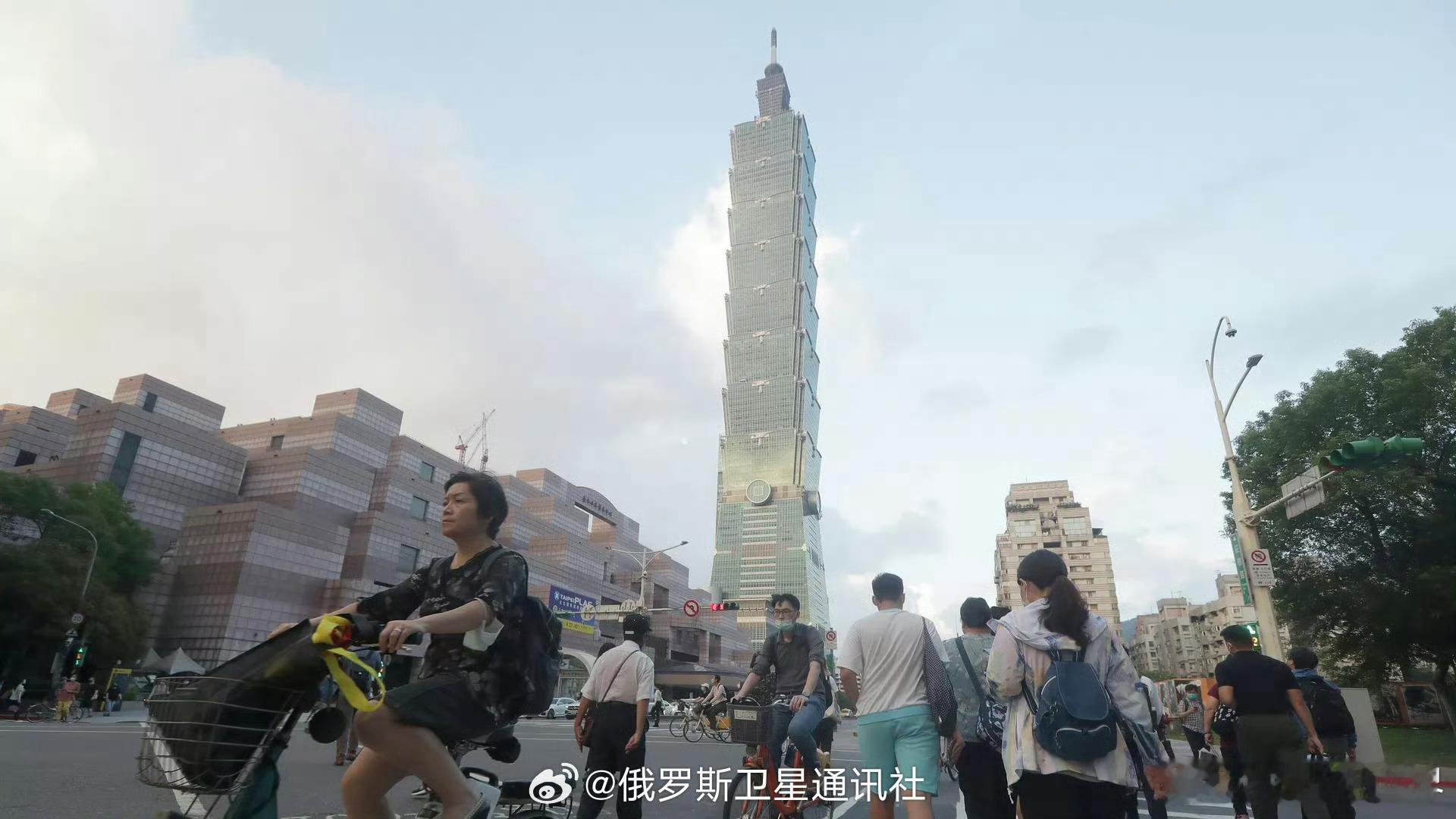 【台湾计划自制潜舰“海鲲”号交付海军后建造一艘潜舰专用救难舰】此前《台北时报》报