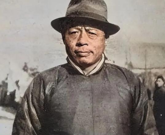 1944年，八路军干部陈克被日伪军抓住，行刑前，一汉奸自告奋勇：“太君，这个人交