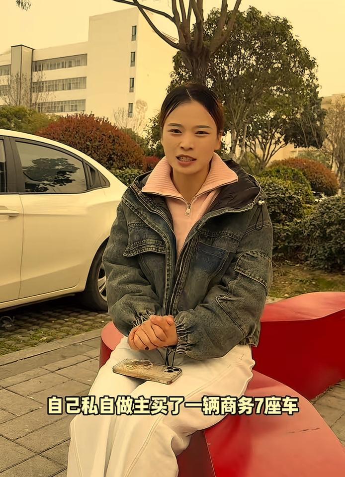 婚纱都没穿过就嫁了两次，她婆家瞒了她整整十年。直到上个月，这个三十多岁的女人第