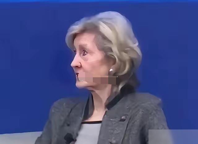 对付中国，不是去和它打仗！美国驻北约前大使说：中国有庞大的陆军、海军、空军，还有