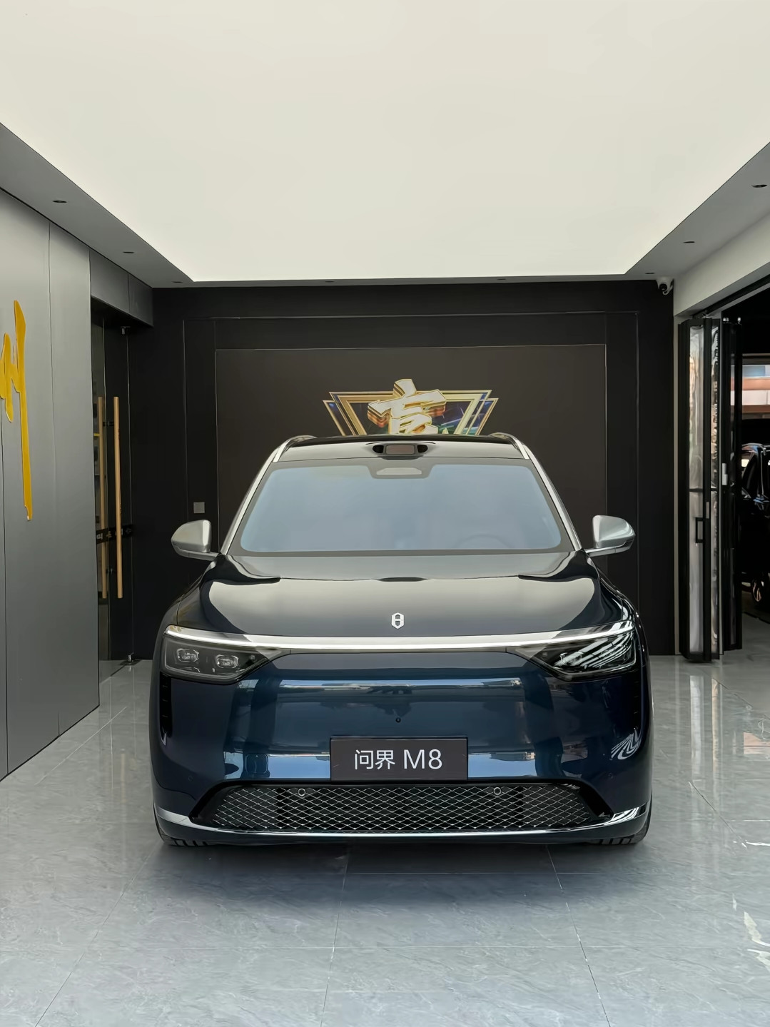 问界M8纯电版性价比高吗：还在找家用大7座纯电SUV？问界M8纯电版来了，很多人看完实拍，都说这一次