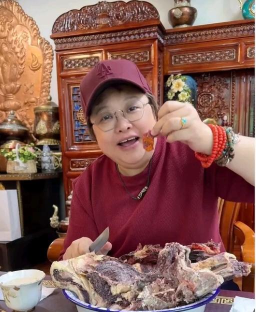 韩红基金会给广西捐的物资很实用，但在广西这次暂时是用不上的。据当地人说，韩红基金