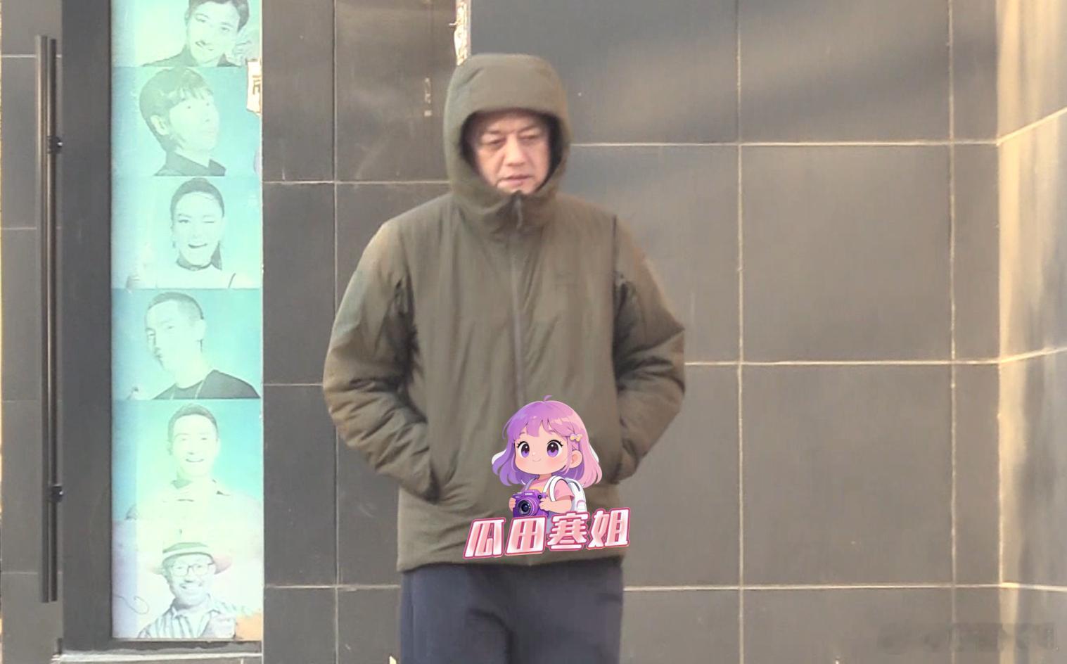 李亚鹏风波后现身考察场地李亚鹏风波后现身给嫣然天使儿童医院寻觅新地址了~他乘车