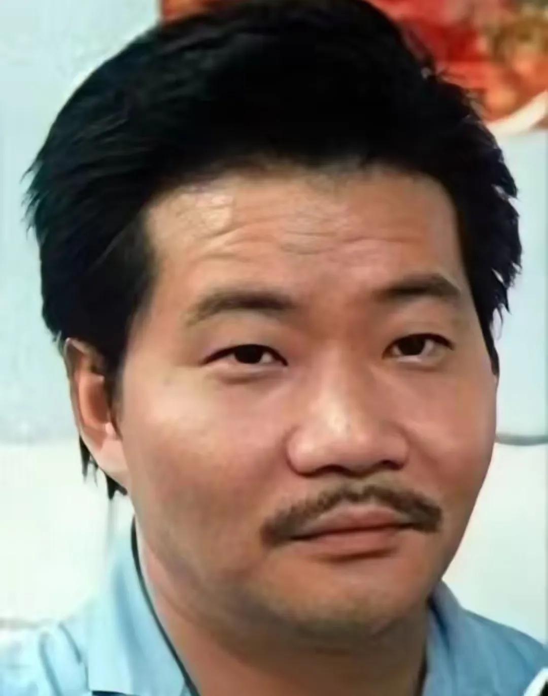 还记得这位TVB老戏骨吗？长得很像吴孟达，现在已销声匿迹了他的名字叫承恩，长得