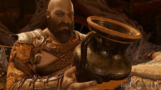 在《战神4》以及《战神：诸神黄昏》中为奎托斯献声的ChristopherJu