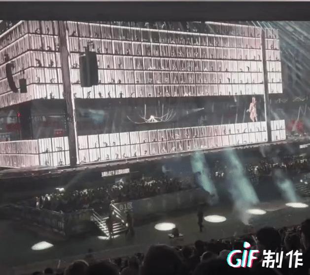 以后国家要严打借演唱会当幌子搞怪力乱神小动作的事，演唱会就好好唱歌，现在的演唱会