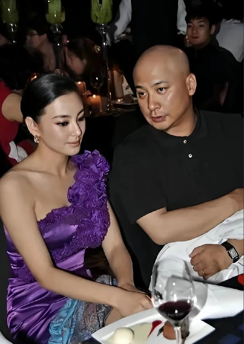 2011年娱乐圈那出“王全安夜宿张雨绮家”的狗血剧，把余男12年青春碾得稀碎！当